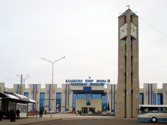 Ж/Д вокзал в Павлодаре. Фото i.taxi600.kz