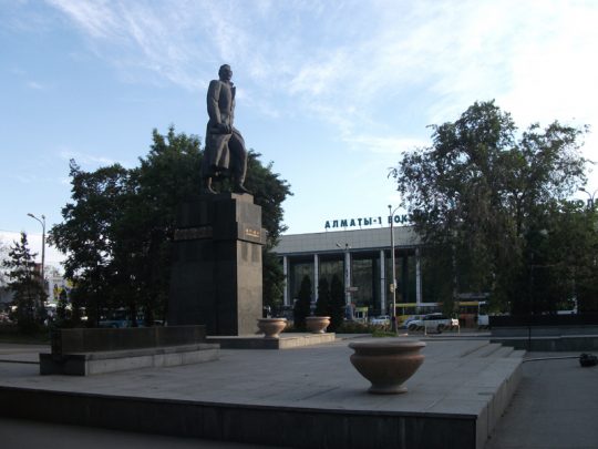 фото вокзала Алматы-1 «Алматы-1» — железнодорожный вокзал. Фото dostoprim.almaty.kz
