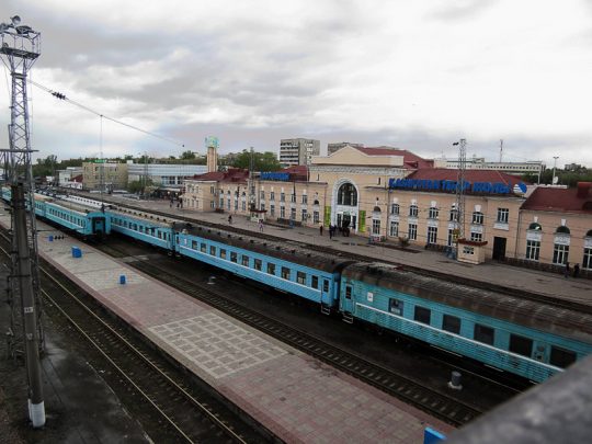 Вид на Ж/Д вокзал в Караганде. Фото img-fotki.yandex.ru